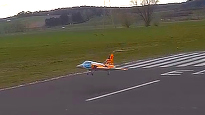 HSD Mirage 2000 bei der Landung